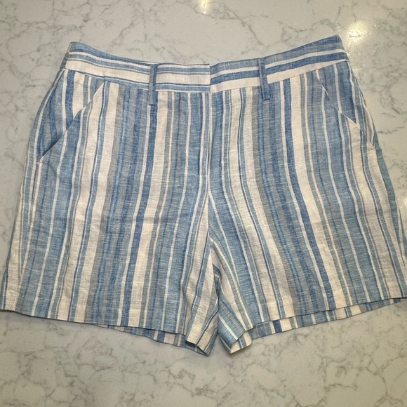NWT BCBGeneration Shorts Flat Front 5” Cotton Linen Stripes Size 8 - Picture 1 of 5